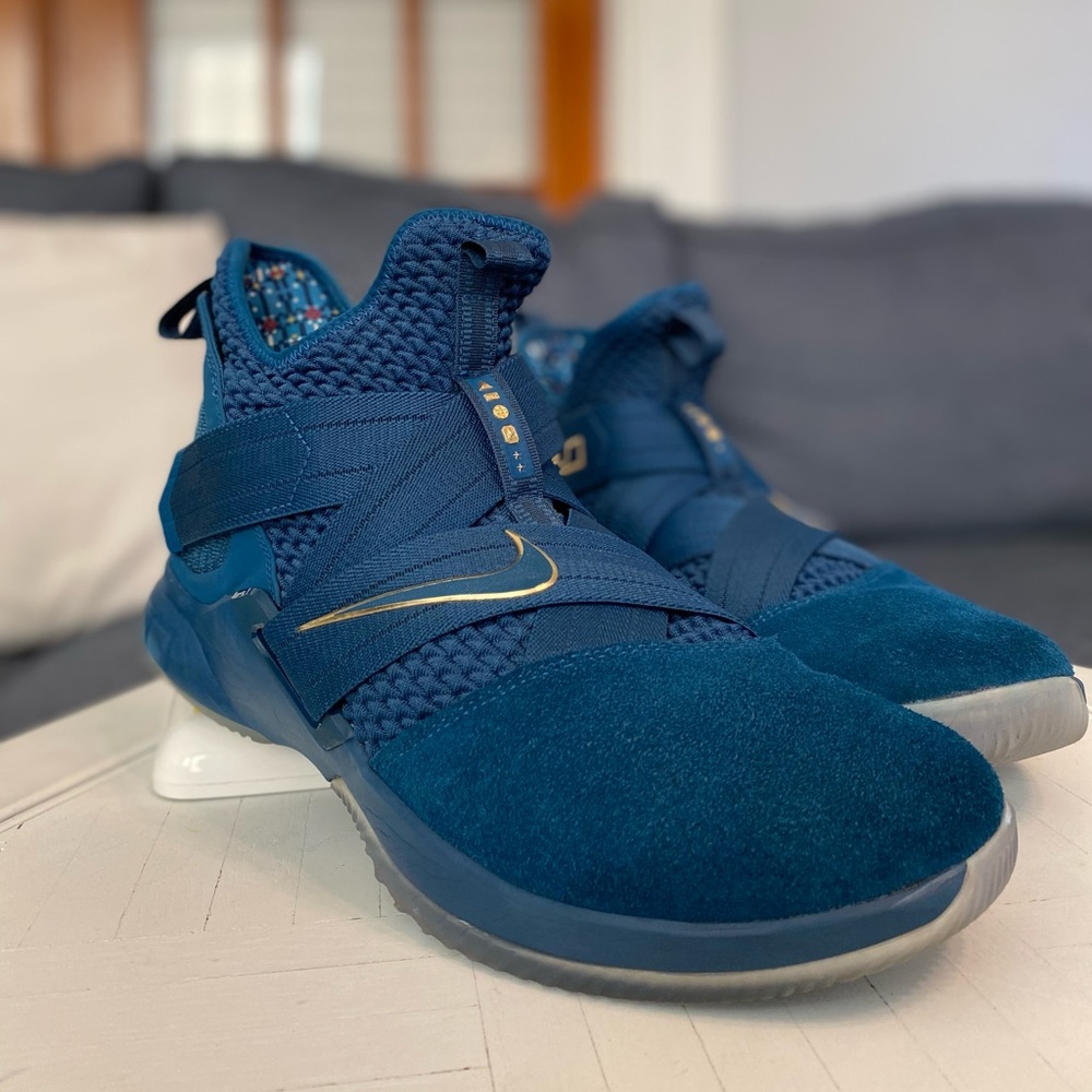 Nike LeBron Zoom Soldier 12 Agimat Men’s Shoes Sneakers Size 12